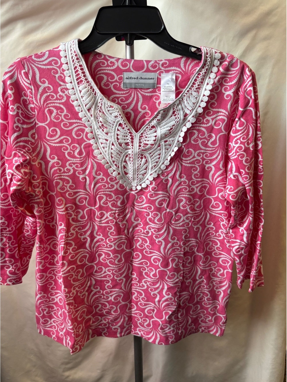 Alfred Dunner Petite Pink Cotton Blend Top with White Crochet V-Neck Detail PS